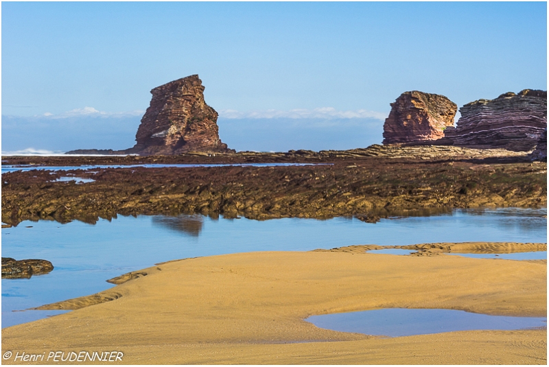 Hendaye_les_deux_jumeaux_B16_0141_RC.jpg